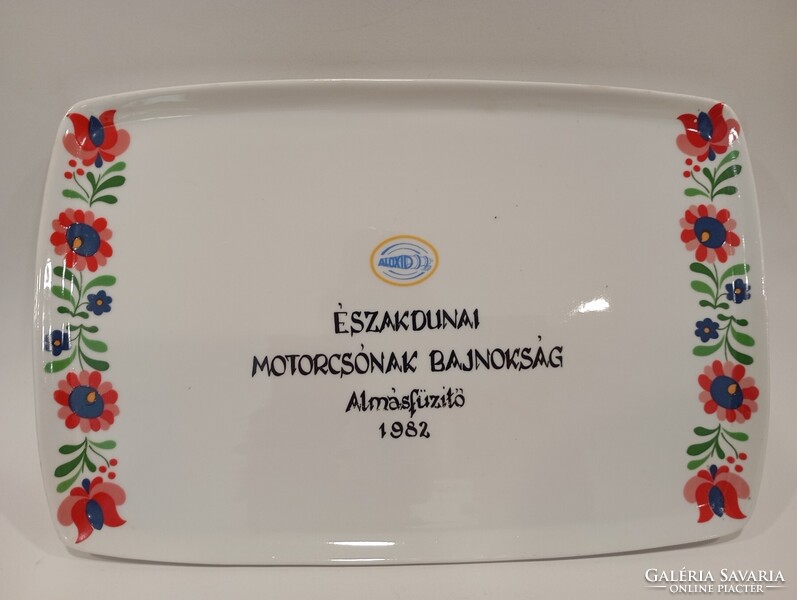 Porcelán tálca, motorcsónakos verseny relikvia