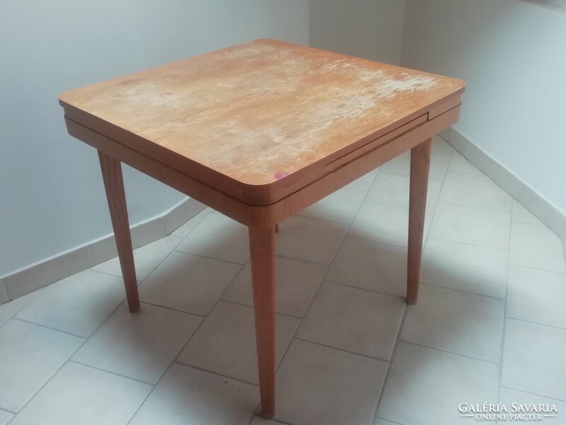 Retro Csehszlovák asztal
