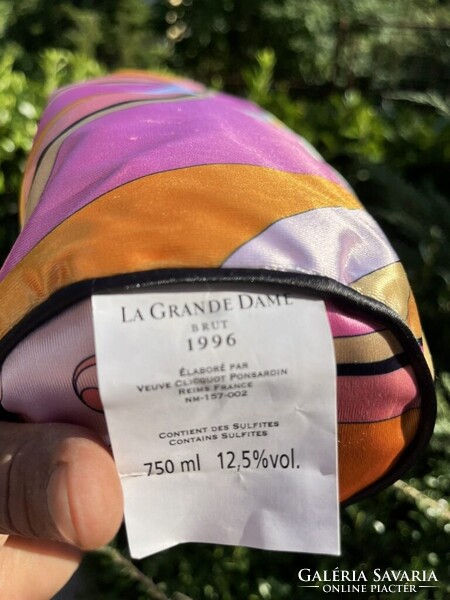 CHAMPAGNE CLUB - Veuve Clicquot x Emilio Pucci– La Grande Dame 1996 teljes szett palackkal együtt