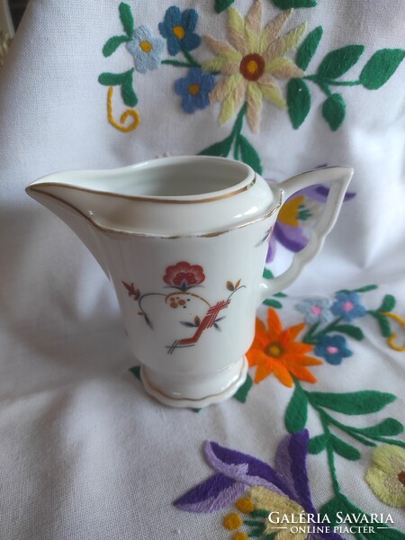 Zsolnay porcelán kiöntő, art deco jellegű virágmintával