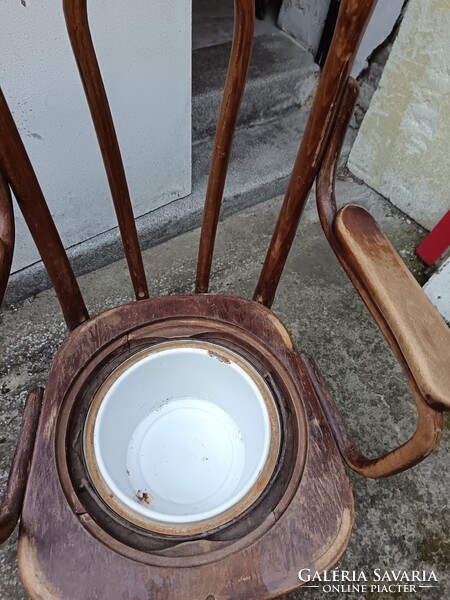 Bécsi Thonet Karosszék -szobai toalett