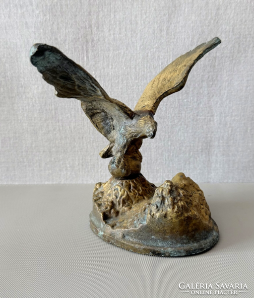 Antik nehéz bronz Turul / sas szobor (Horthy-kor, irredenta asztali dísz) – 1766 g