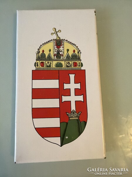 Magyar zománc címer falra akasztható.