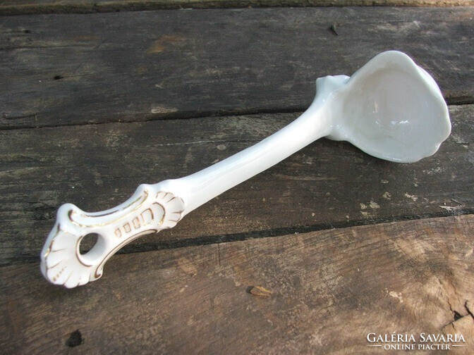 Régi konyhai eszköz porcelán szószos kanál