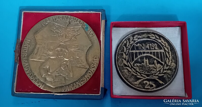 2 katonai ( bronz és aluminium) plakett , veszprémi motívum