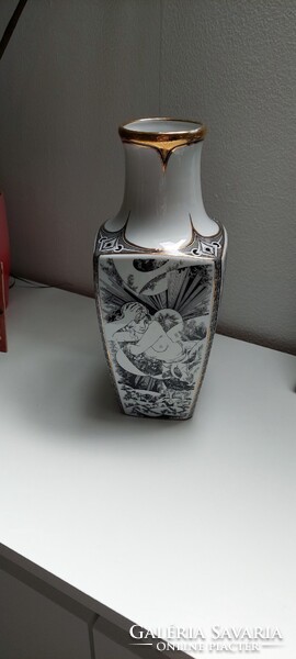 Jurcsák László porcelán váza, 24cm
