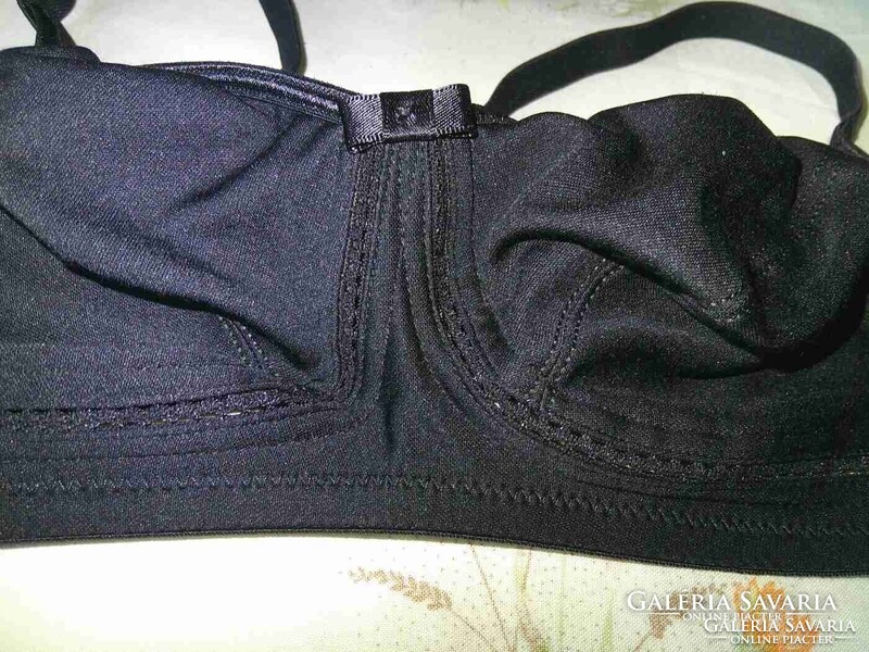MARKS & SPENCER fekete melltartó ( UK 34B )