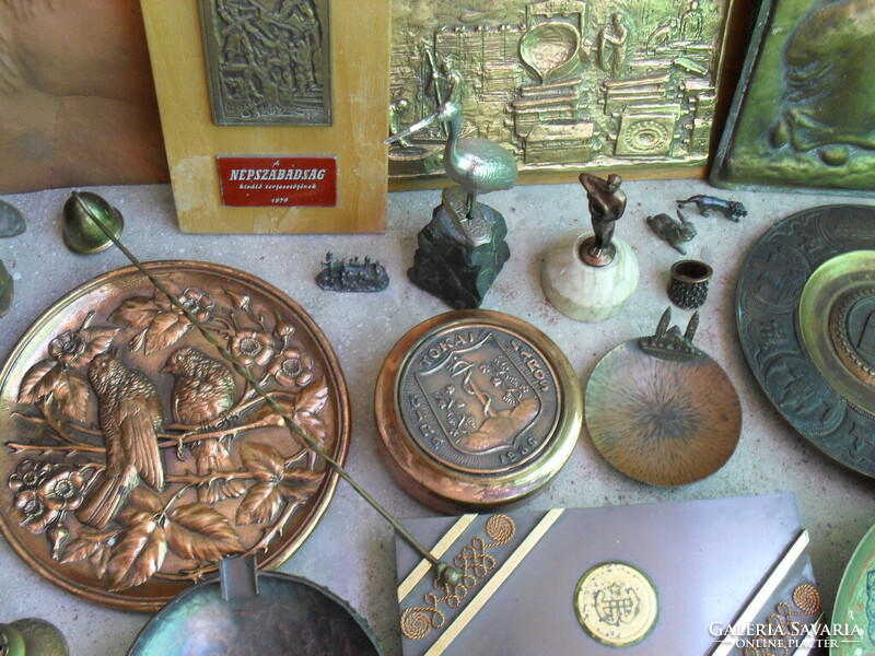 Iparművész vörösréz bronz réz szobor, dombormű,falikép,hamuzó ,doboz ,sütőforma stb.