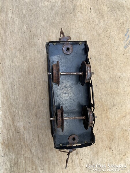Hornby vagy Meccano modellvasút bádog személykocsi (zöld)