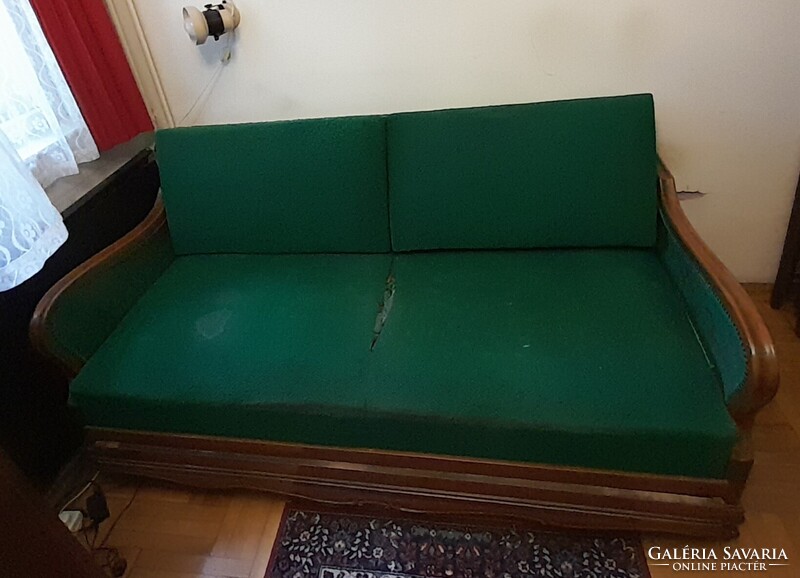 Kihúzható kanapé, felújítandó
