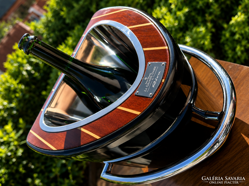CHAMPAGNE CLUB - Veuve Clicquot La Grande Dame by Riva Pezsgőhűtő – Riva Aquarama Design