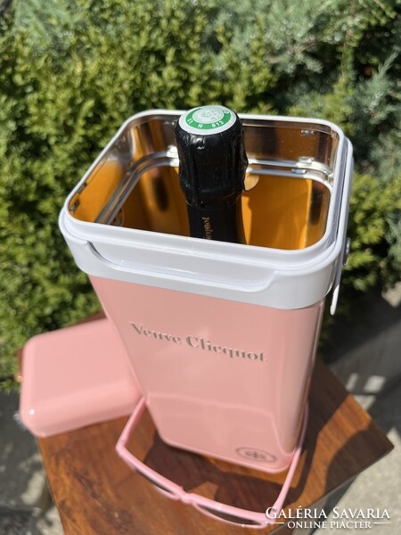 CHAMPAGNE CLUB - Veuve Clicquot Rosé Metal Cooler szett party napszemüveggel és Rosé pezsgővel