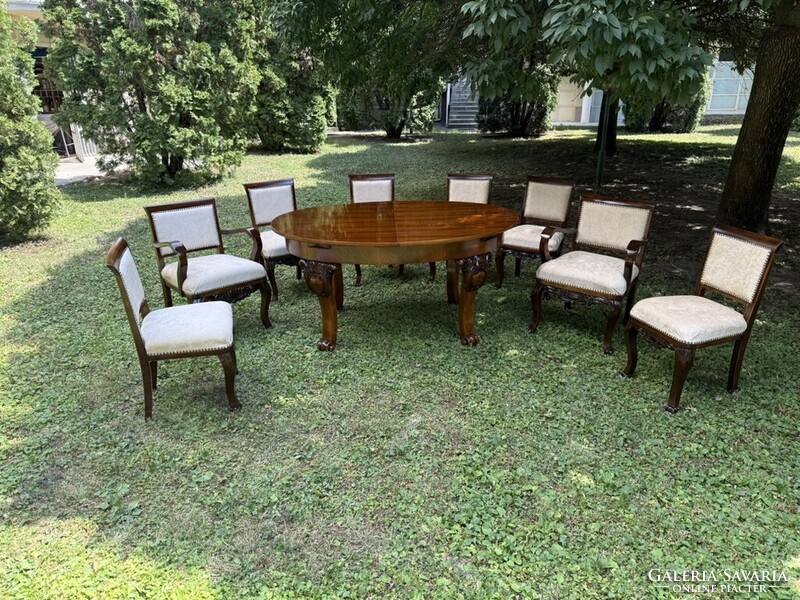 Prémium restaurált, bővíthető dió étkezőgarnitúra 8 székkel