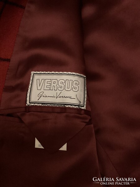 Versus Zakó