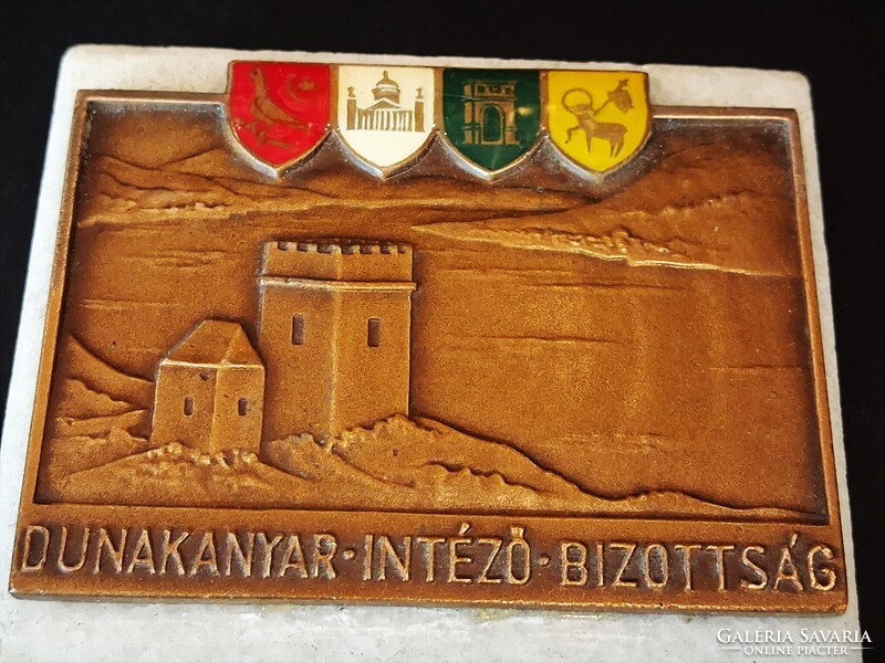DUNAKANYAR INTÉZŐ BIZOTTSÁG bronz plakett márvány lapon