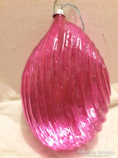 Gyűjtőknek Karácsonyfa dísz 60 évek csepp alakú pink ovális gömb 9 cm. hibátlan