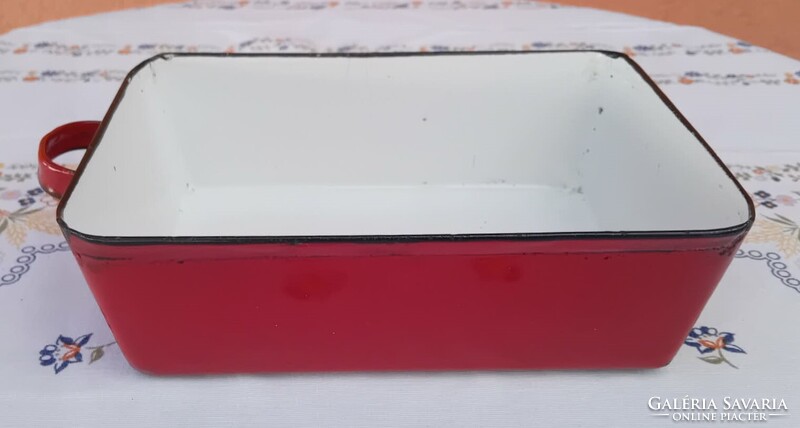 Régi piros zománcozott kisméretű sütőforma 19x13 cm