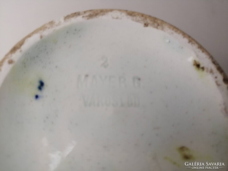 MAYER G VÁROSLŐD JELZÉSSEL MAJOLIKA VÁZA