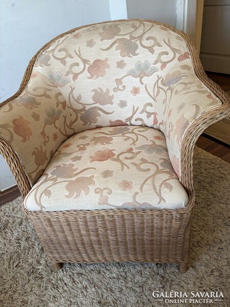 Szép rattan fotel eladó 28000 ft bp 17 kerben