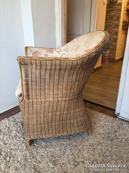 Szép rattan fotel eladó 28000 ft bp 17 kerben
