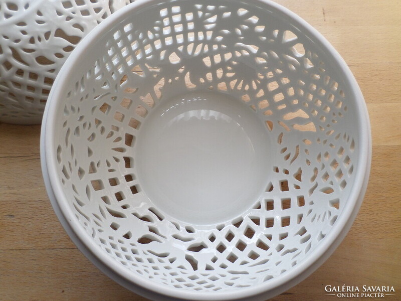 Herendi nagy fehér áttört porcelán bonbonier 19 cm