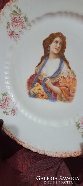 Antik dámás porcelán tányér, hölgy díszítésű falitányér pár (M6484)