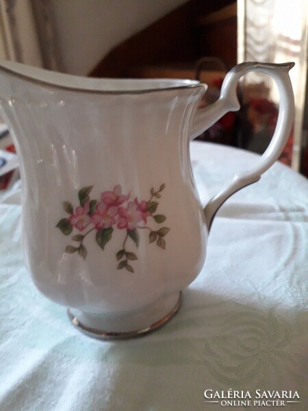 Hodzie Porcelán rózsás tej tejszín kiöntő számozott 2dl. hibátlan 13x10cm.
