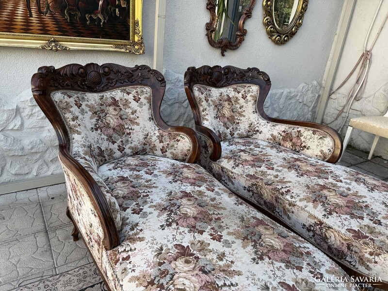 Páratlan ritkaság: Neorokokó faragott rekamié / chaise longue pár (jobbos és balos)