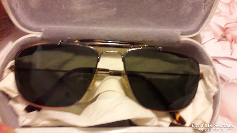 Unisex Brown Metal Frame Sunglasses with UV Protection and Case - Perfect Condition