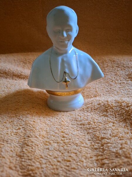 Hollóházi porcelán