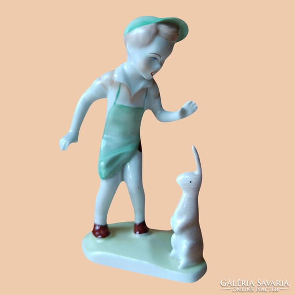 Aquincum porcelán „Kis kertész” figura – nyuszis kisfiú, jelzett