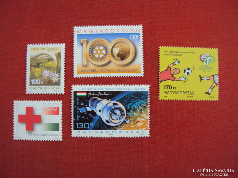 Magyar postatiszta bélyegek blokkok névértéken eladók-He-32