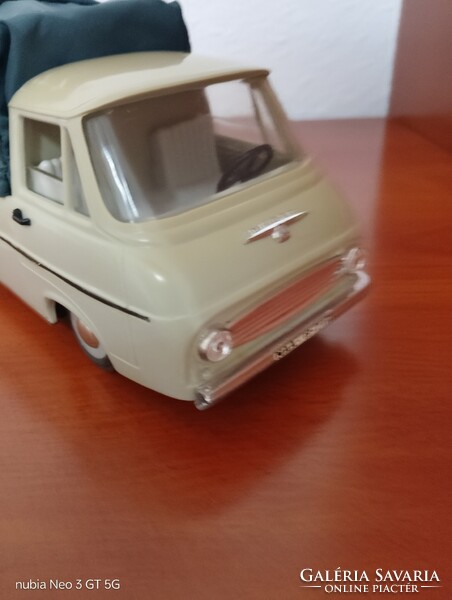 Eladó Skoda 1203 kisautó