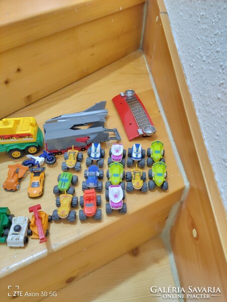 Eladó kisautó csomag