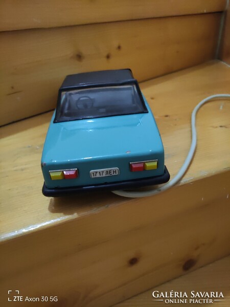 Eladó Lada távirányítós autó, nem működik