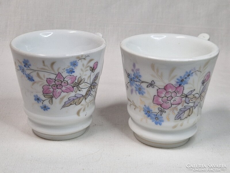 Régi virág mintás vastag falú porcelán koma csészék hibátlan állapotban együtt eladók 8 cm. magasak