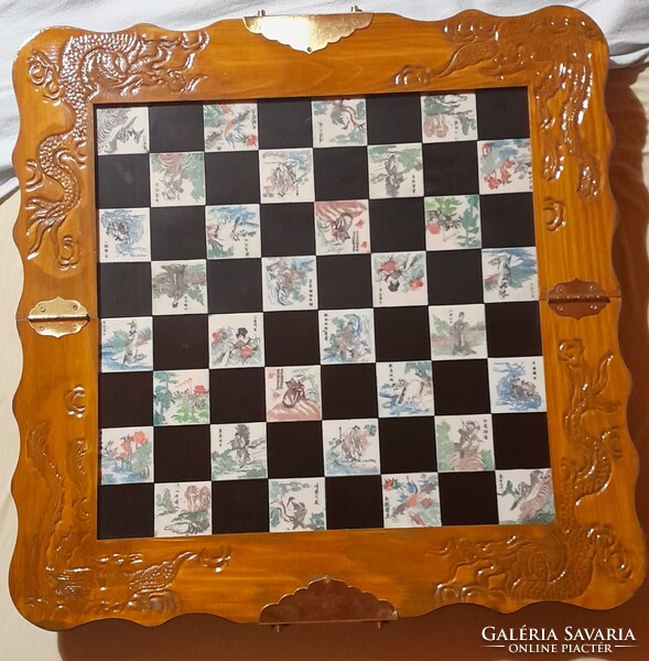 Vintage ázsiai faragott fa sakk-készlet – Sárkányos, hiánytalan