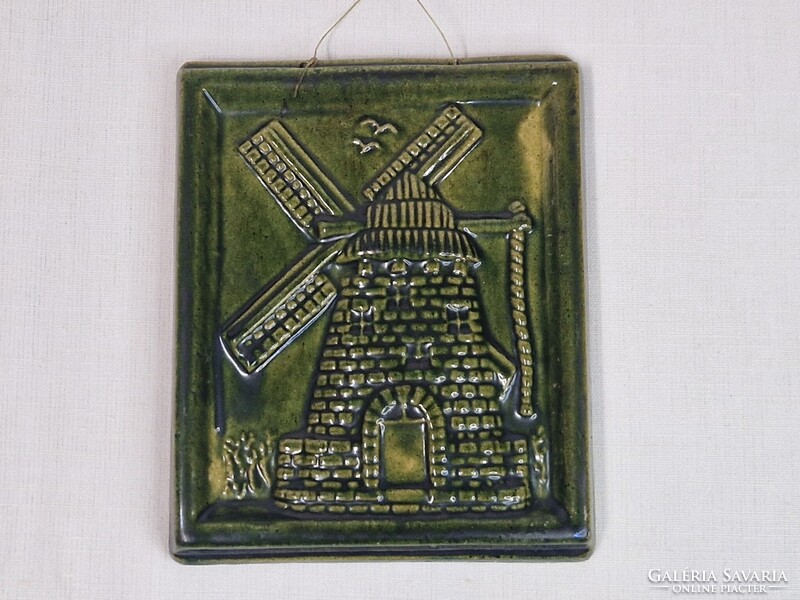 Karcag Rusói István mázas domború mintás kerámia csempe vagy fali kép hibátlan állapotban 12x14,5 cm