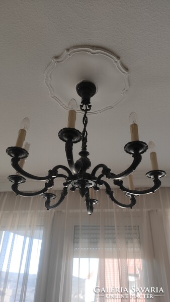 Neobarokk chippendale stílusú, 8 karú bronz csillár.