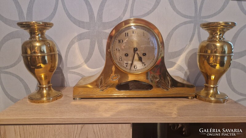 KANDALLÓ CLOCK