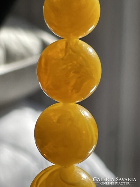 Antique Baltic pressed amber necklace – Re-stringed with new silver clasp! 61.5 g / 22.6 mm