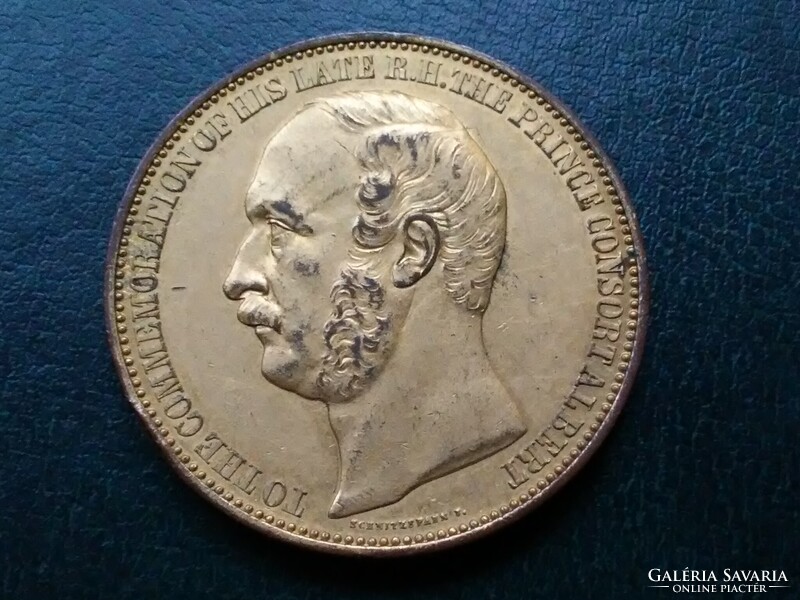 Large gold-plated commemorative medal of Prince Albert, 1862, International Exhibition.