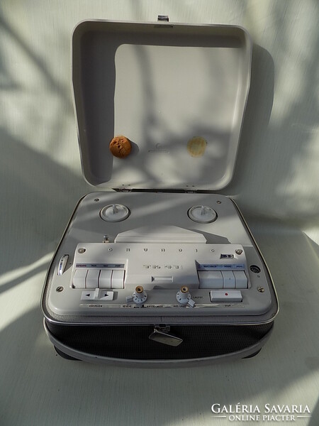 Grundig TK 41 tape recorder, well-preserved, good working condition.