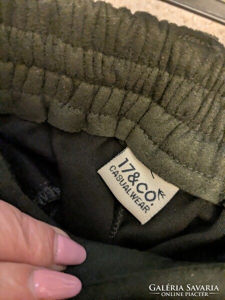 17&CO női M/L-es őszi téli sötétzöld nadrág ,tökéletes állapotban.