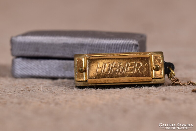Hohner mini szájharmonika kulcstartó tokban Németország 1950–1970-es évek