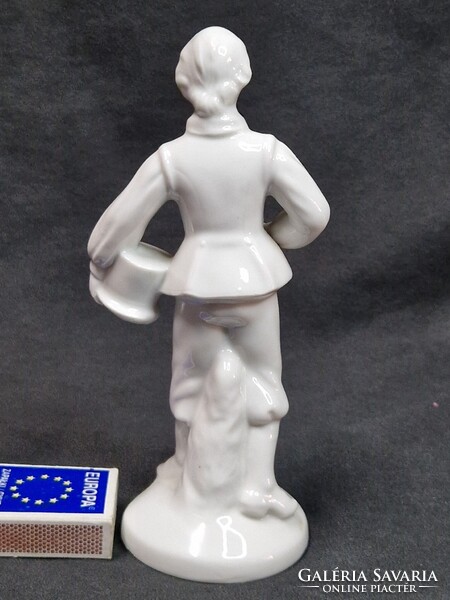 Ritka dán Hedebo hófehér porcelán népviseletes fiú figura hibátlan állapot 17 cm. magas