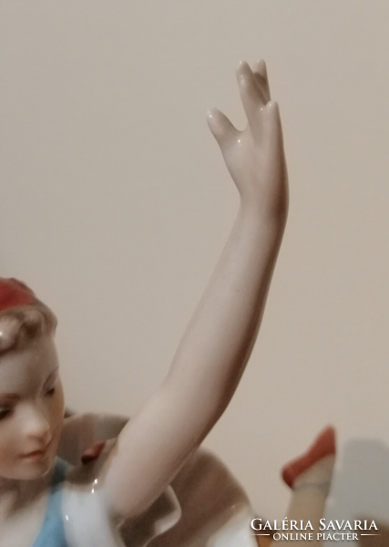 Herendi Párizs lángja figura