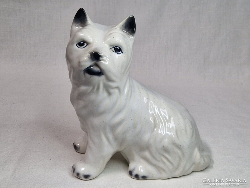 Large porcelain dog figurine in perfect condition 16 cm tall