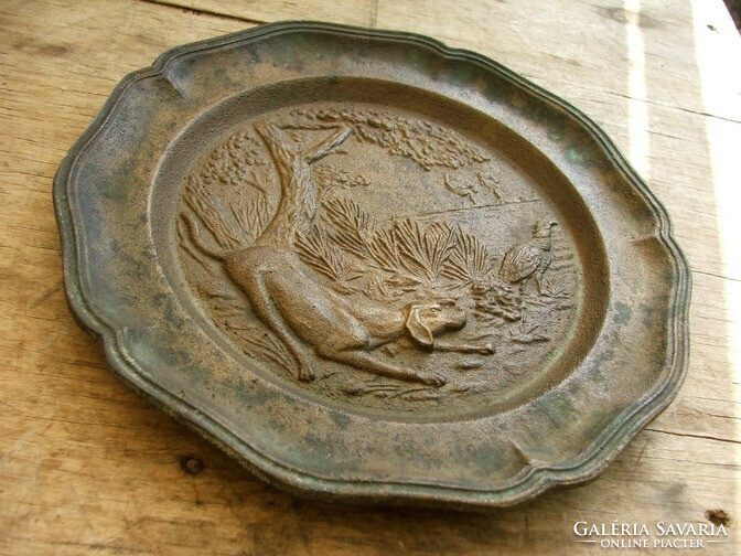 Vintage Copper Wall Plaque with Hunting Dog Design