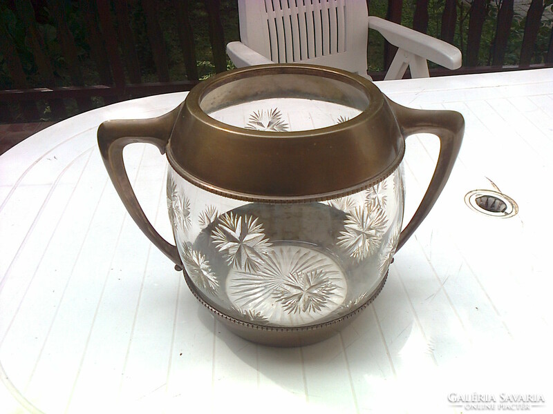Art Nouveau decorative vessel